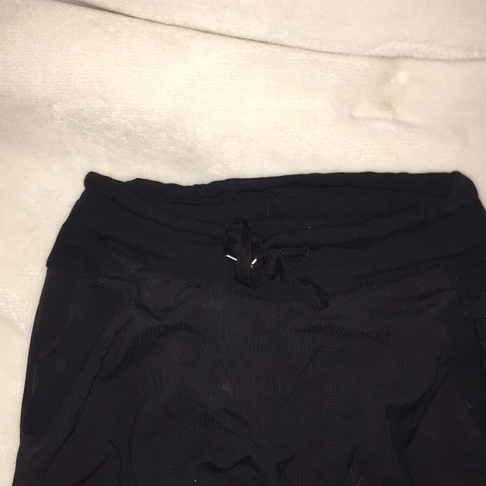 black lululemon pants - Picture 4 of 6